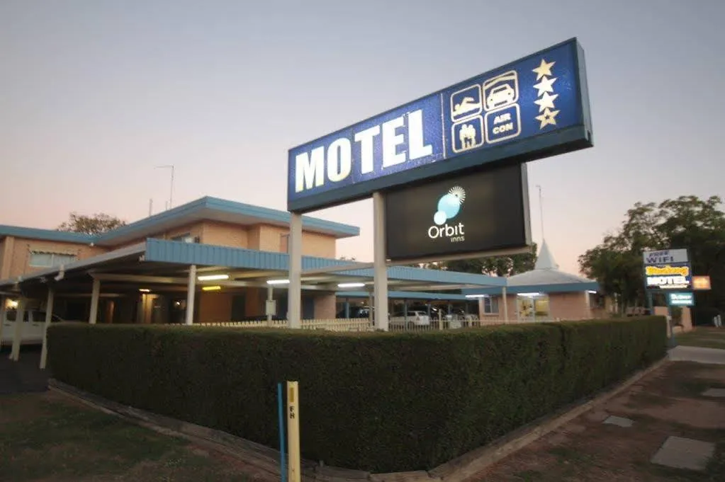 גונדיווינדי Binalong Motel